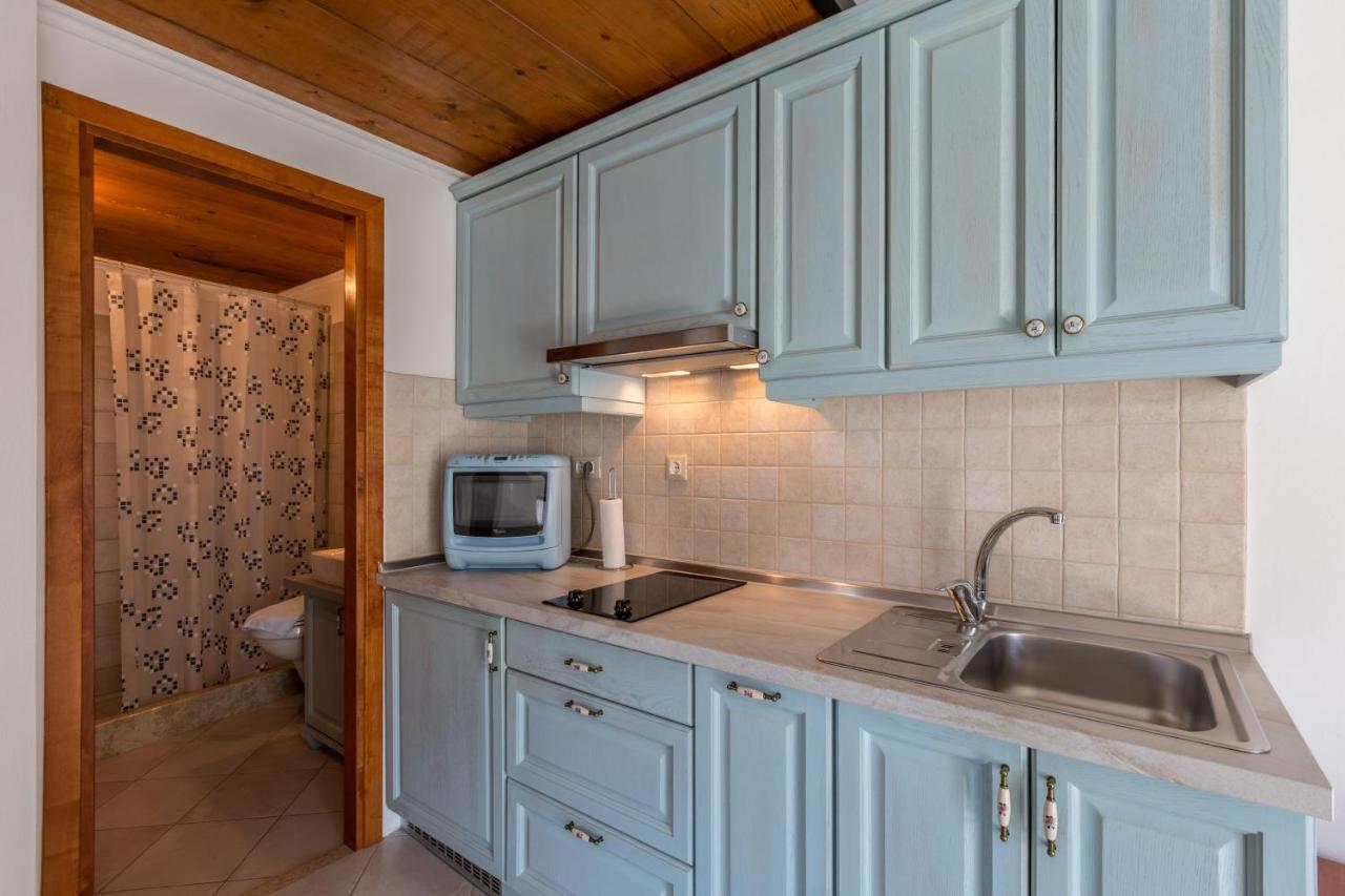 Apartments Casa Saina Ровин Екстериор снимка
