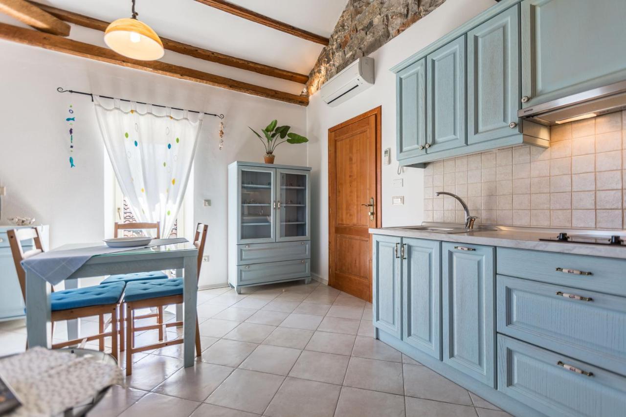 Apartments Casa Saina Ровин Екстериор снимка