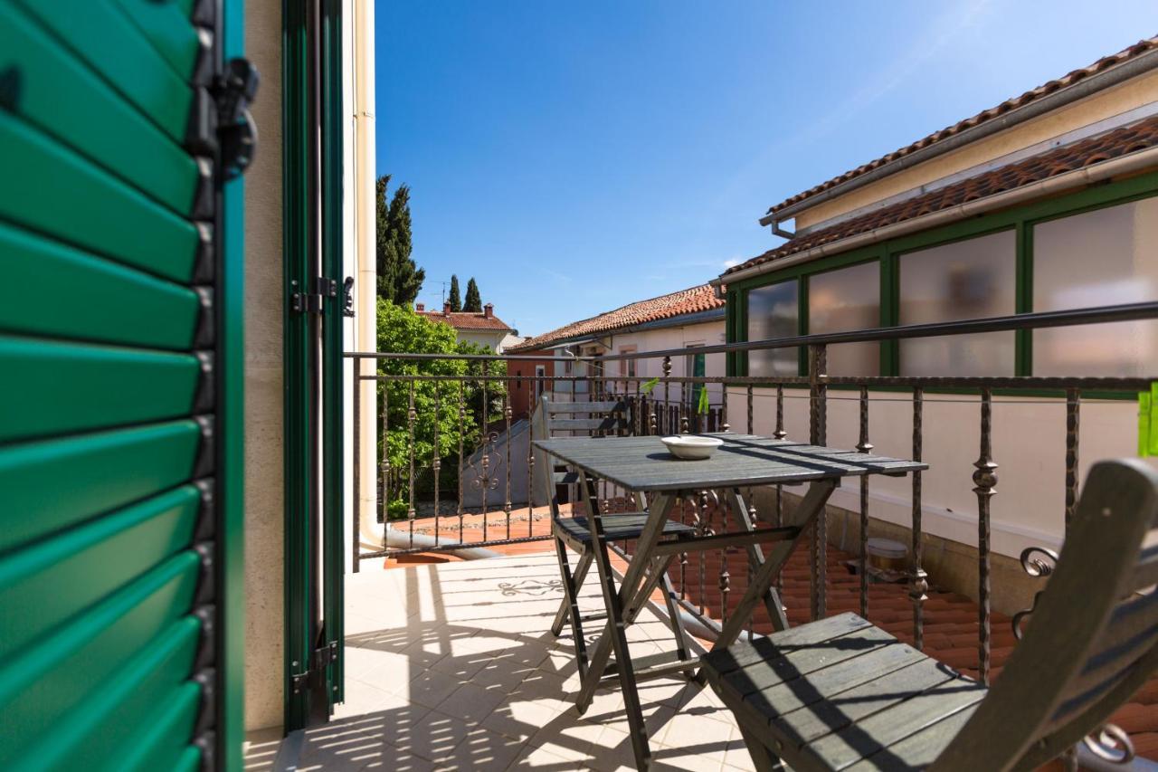 Apartments Casa Saina Ровин Екстериор снимка