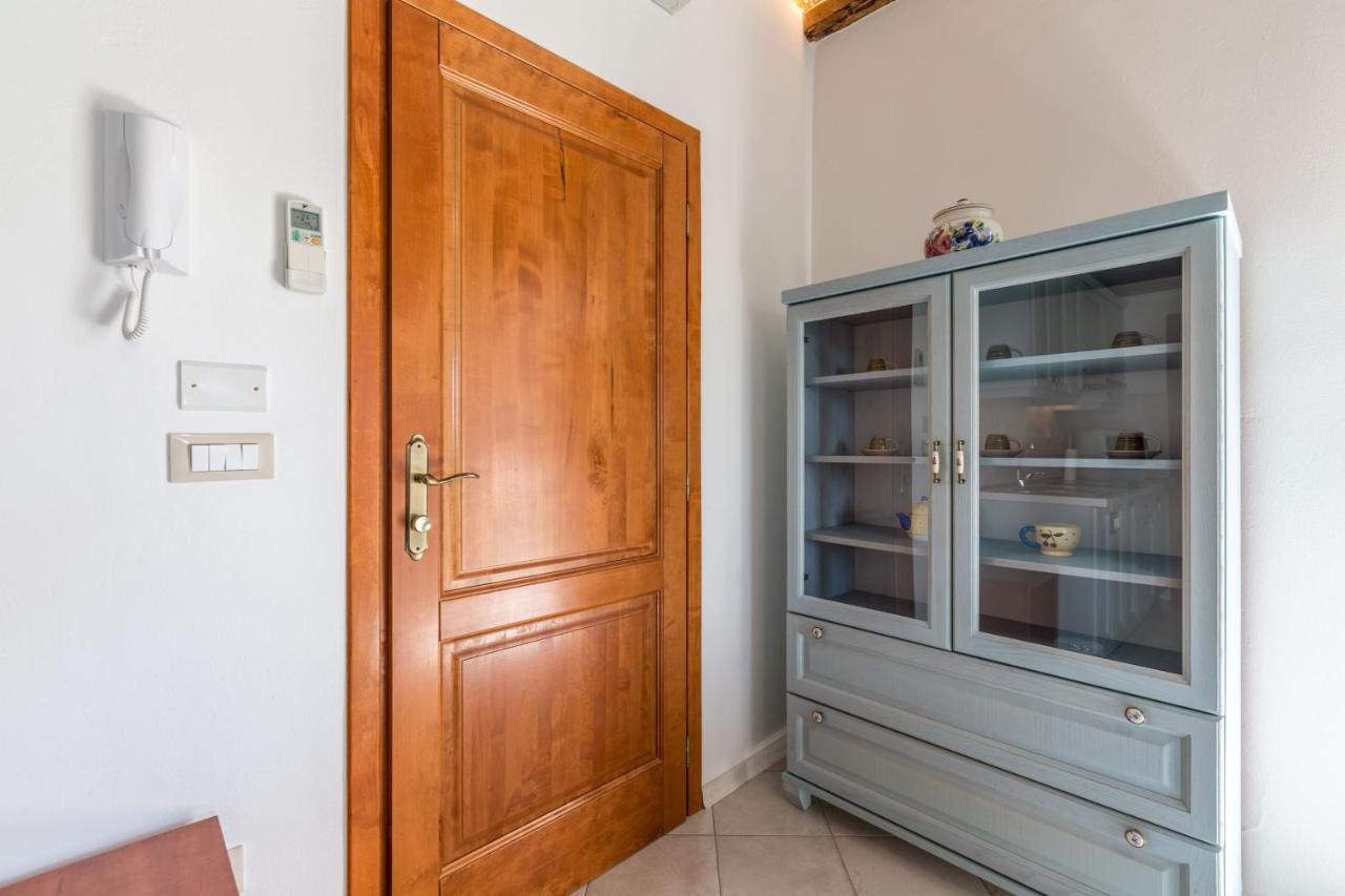 Apartments Casa Saina Ровин Екстериор снимка